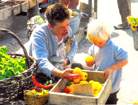 Find the Freshest Food at Local Farmers Markets Image